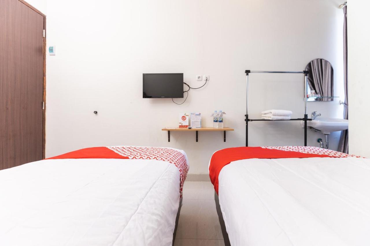 Hotel Oyo 1975 Bale Ikite Makasar Exteriér fotografie